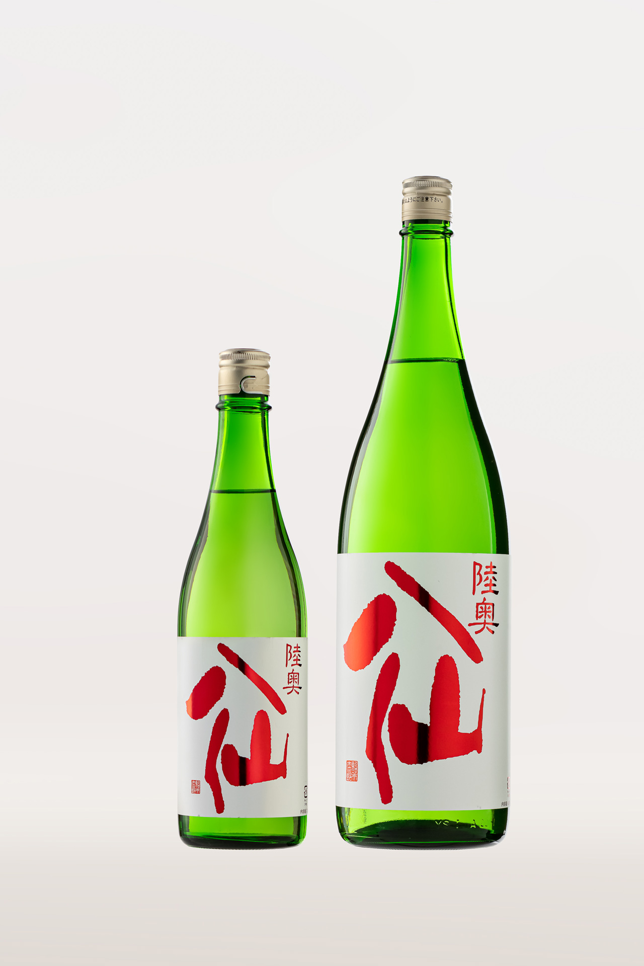 陸奥八仙 赤ラベル 特別純米(生・火入)